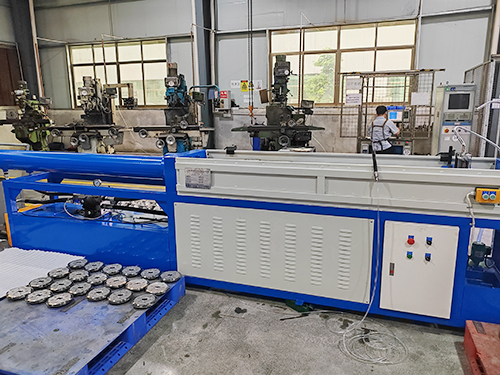 Broaching machine